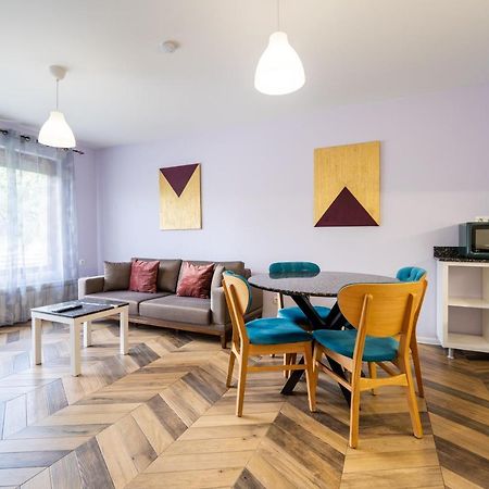 Sunny Apartment In Studentski Grad, Behind Unss ソフィア エクステリア 写真