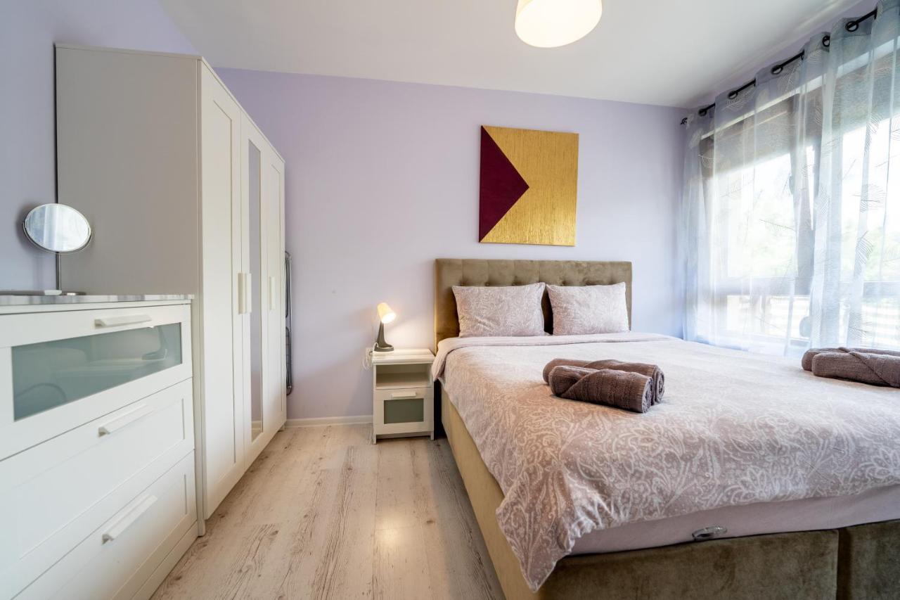 Sunny Apartment In Studentski Grad, Behind Unss ソフィア エクステリア 写真