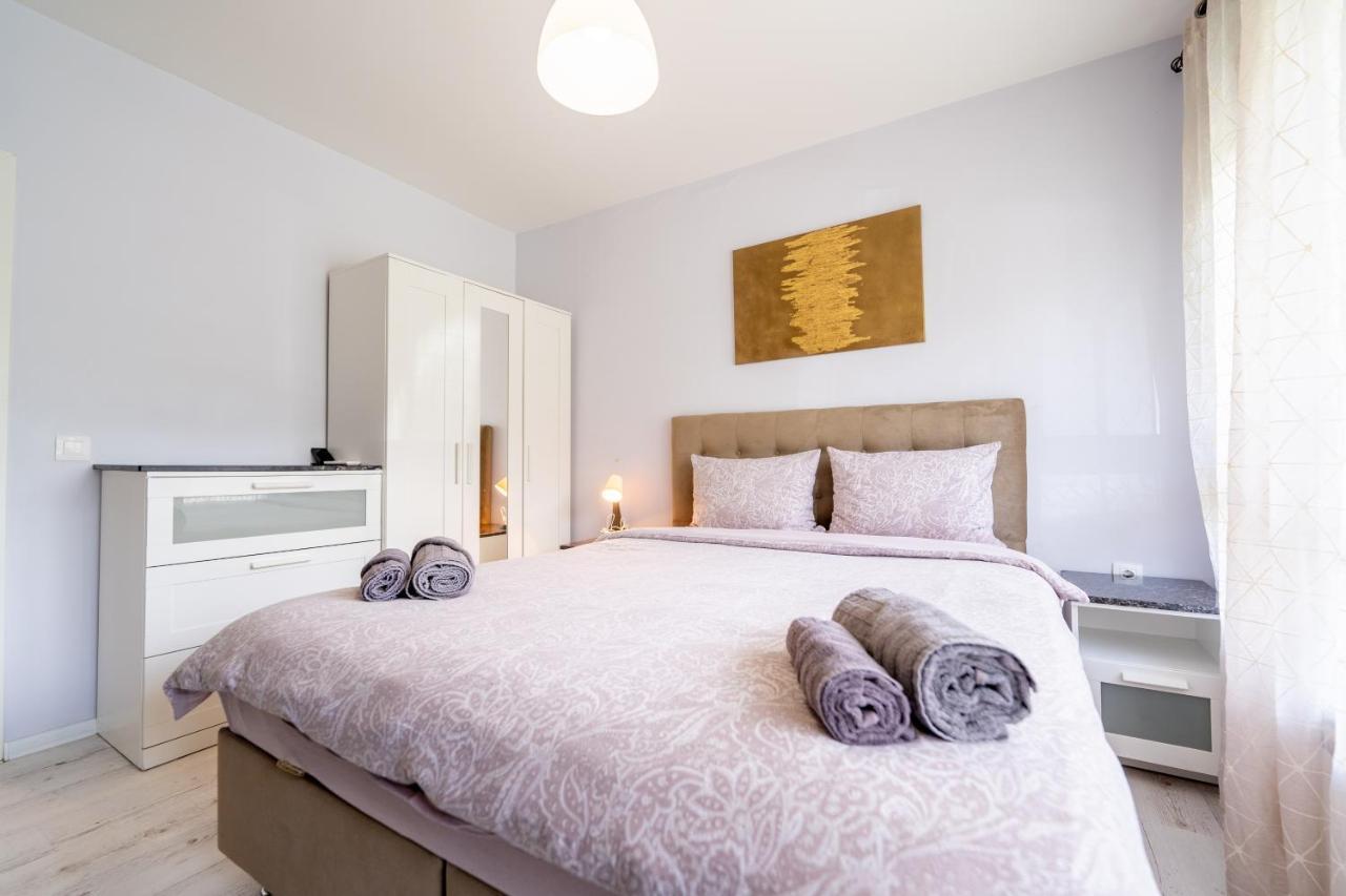 Sunny Apartment In Studentski Grad, Behind Unss ソフィア エクステリア 写真