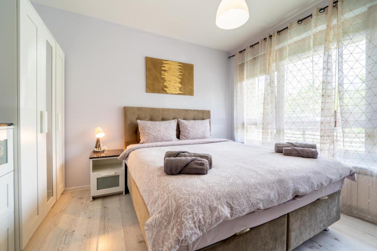Sunny Apartment In Studentski Grad, Behind Unss ソフィア エクステリア 写真
