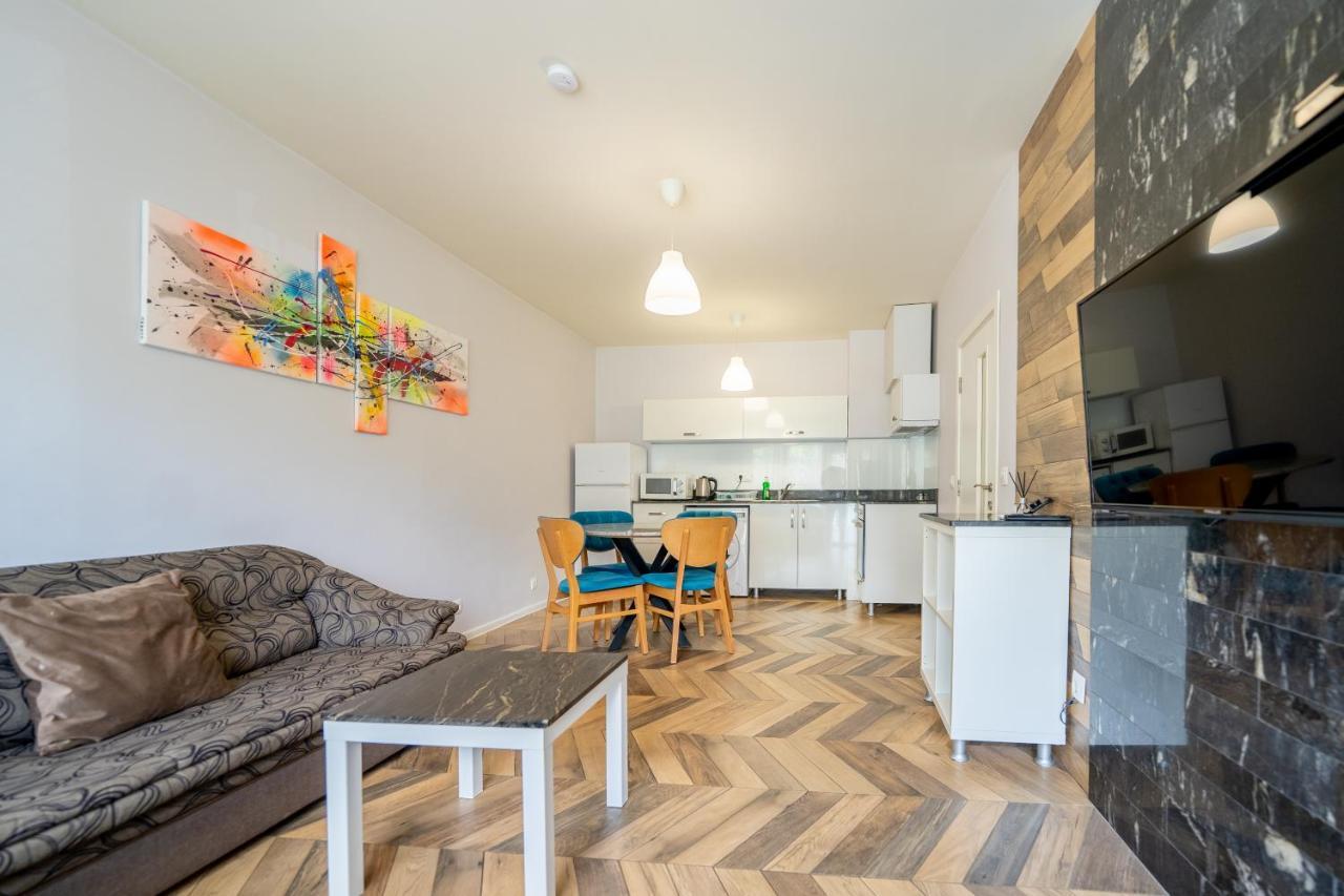 Sunny Apartment In Studentski Grad, Behind Unss ソフィア エクステリア 写真
